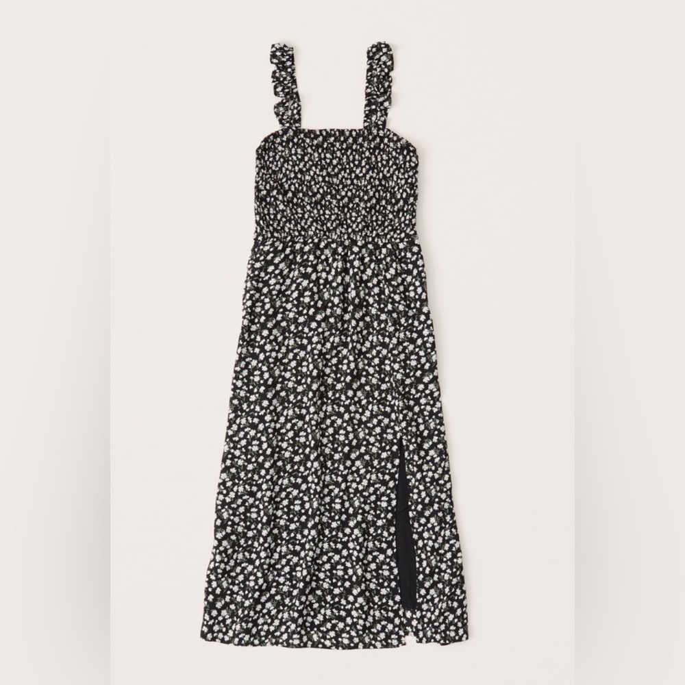 Women's Black Floral Smocked Midi Dress